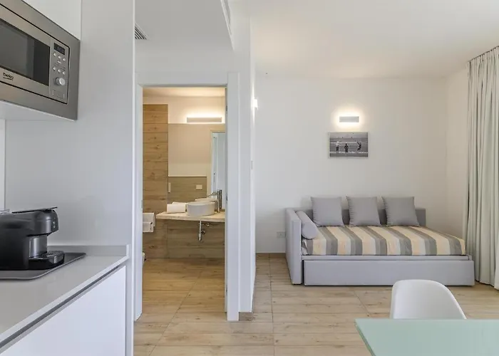 Stunning Capo Falcone Charming 1 Bedroom Sleeps 4 דירה סטינטינו